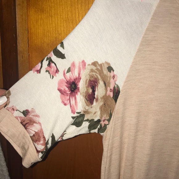 Top - Picture 2 of 2